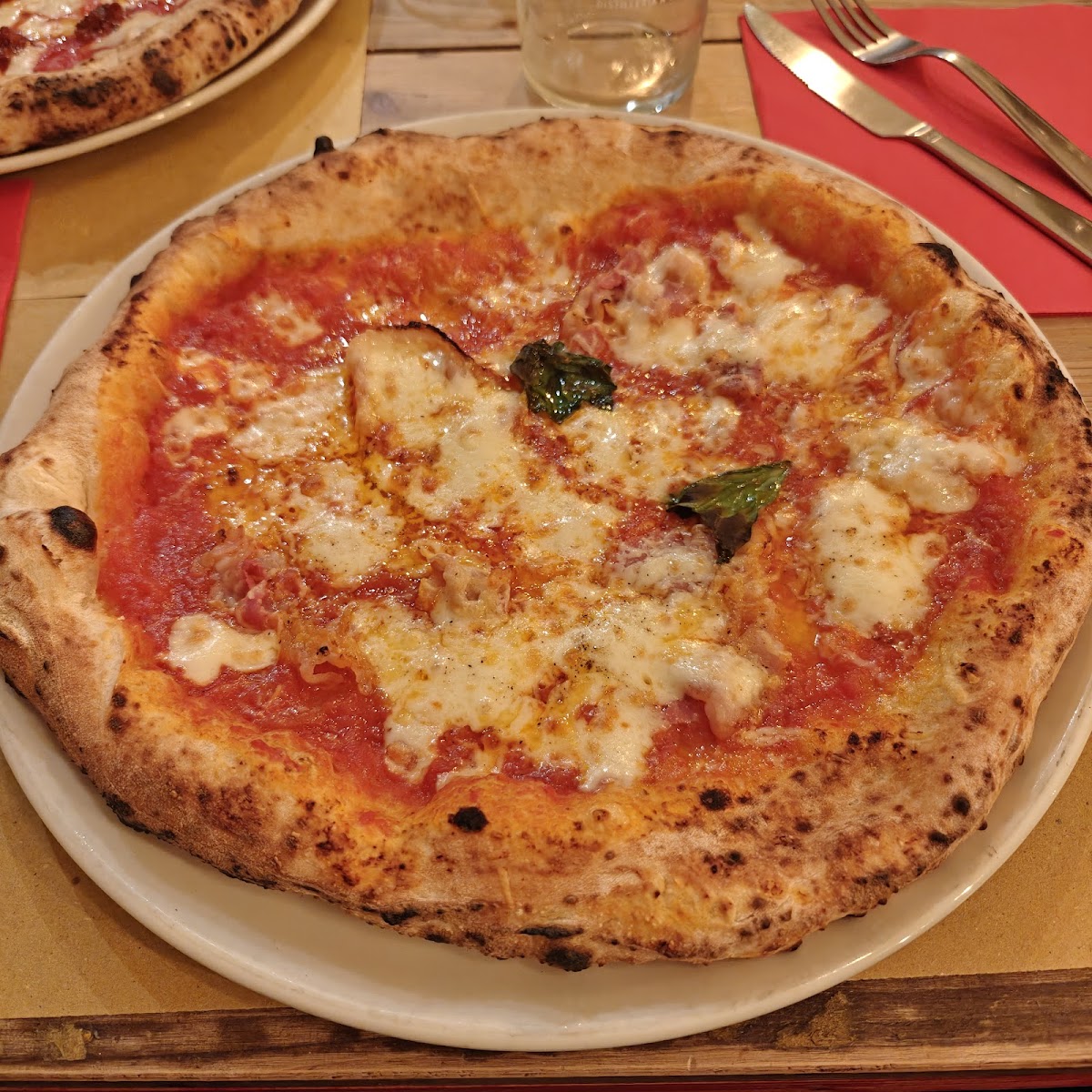 Pizzeria napoletana Piccolo Cesare Pizza NAPOLETANA - 4